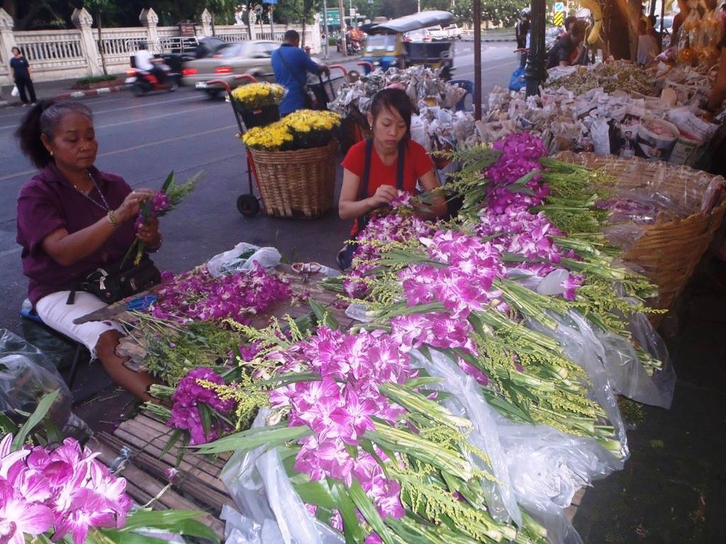 Цветочный рынок в бангкоке %