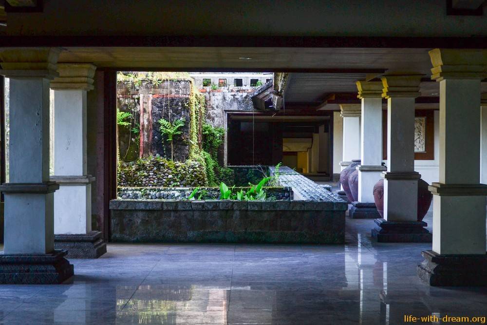 Посещение отеля-призрака на острове бали | истории моих путешествий