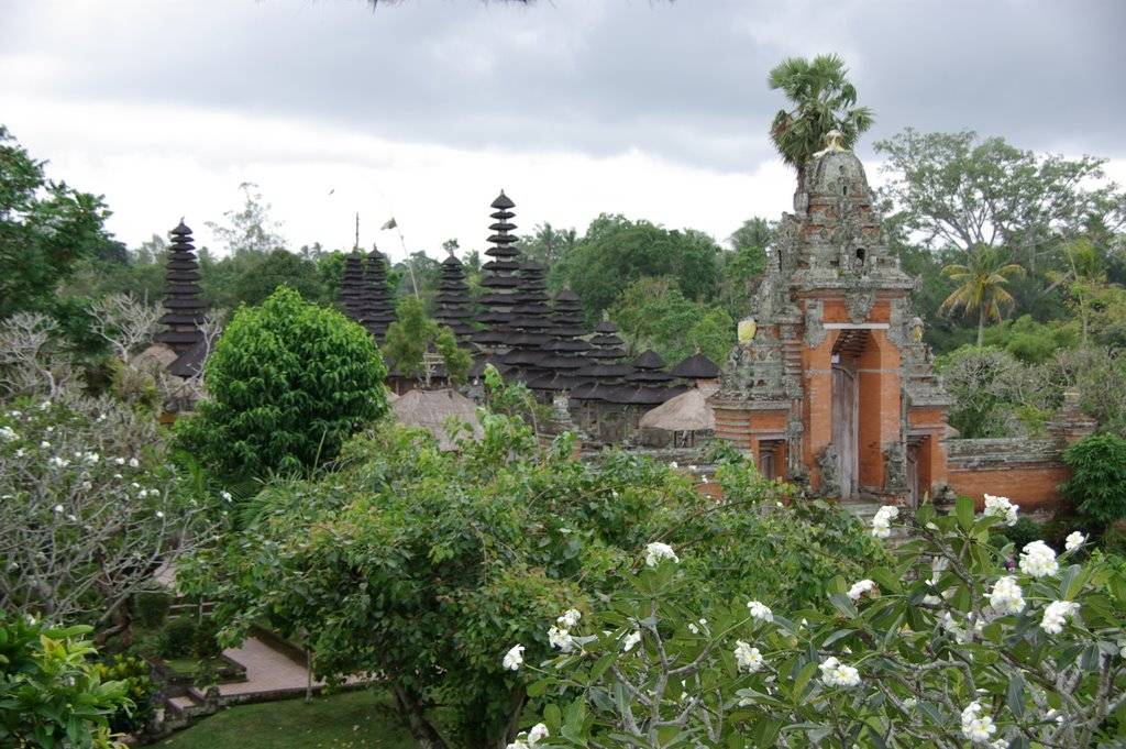 12 древних храмов на бали