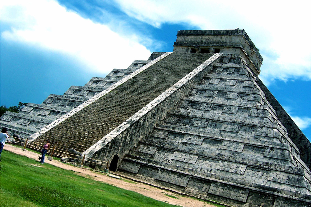 Древний город чичен ица. Пирамида Кукулькана Мексика. Чичен-ица пирамида высота. Пирамида Эль-Кастильо (пирамида Кукулькана), Чичен-ица, Мексика. Чичен-ица пирамида Кукулькана.