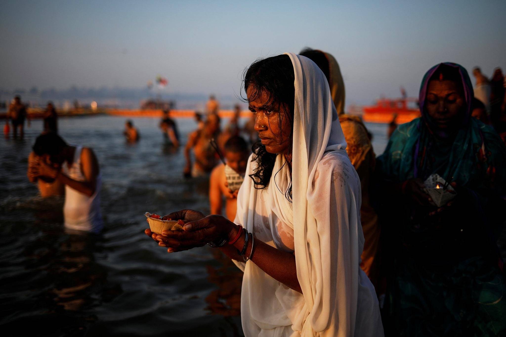 Культ воды в мифах индии. почему индусы не умею плавать