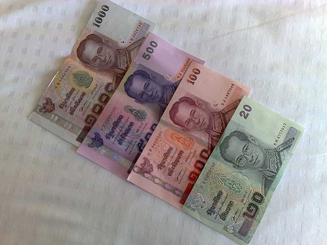 Какие деньги брать с собой в таиланд | какая валюта удобней