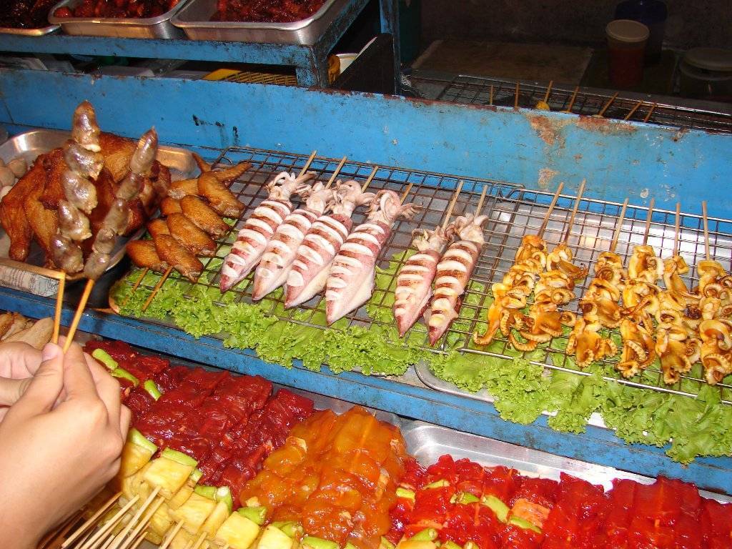 Дешевый буфет с морепродуктами в паттайе - муката nai por на северной улице - pikitrip