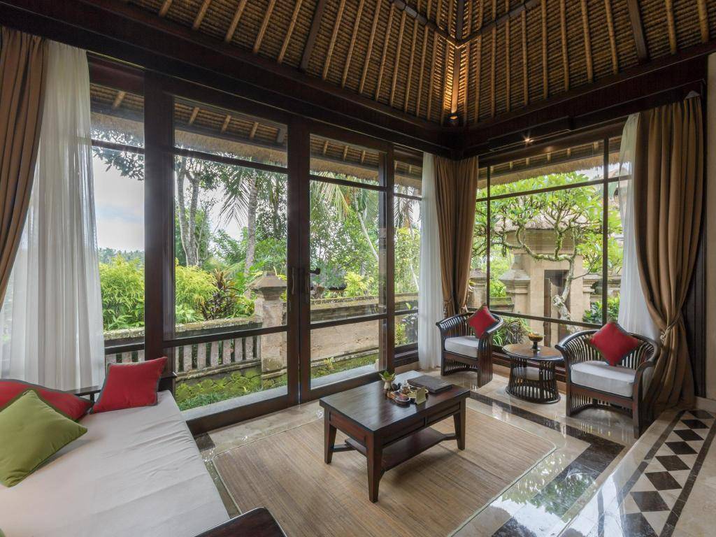 7 самых красивых отелей с инфинити бассейном на бали