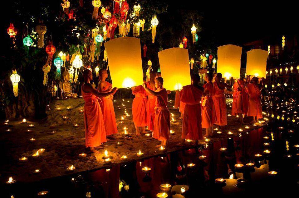 Праздники в тайланде — лой кратонг и йи пенг в чианг май