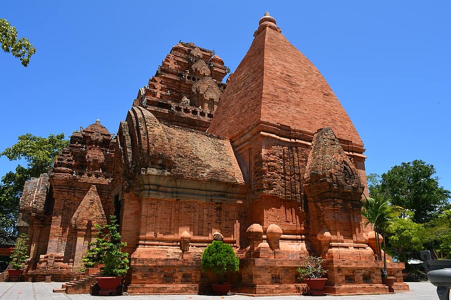 Po nagar cham towers - nha trang tourist attractions