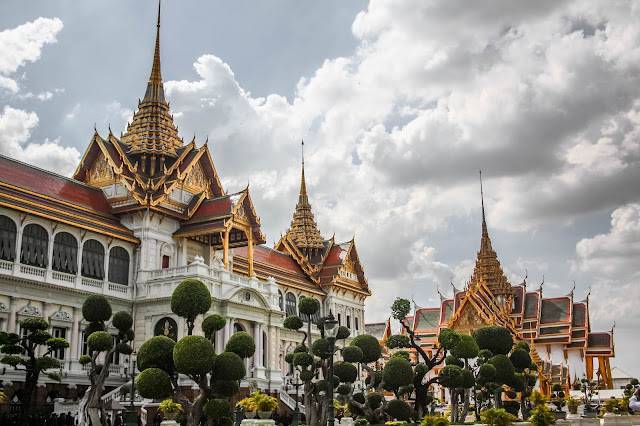 Королевский дворец и храм изумрудного будды в бангкоке: фото, видео, как добраться - 2021