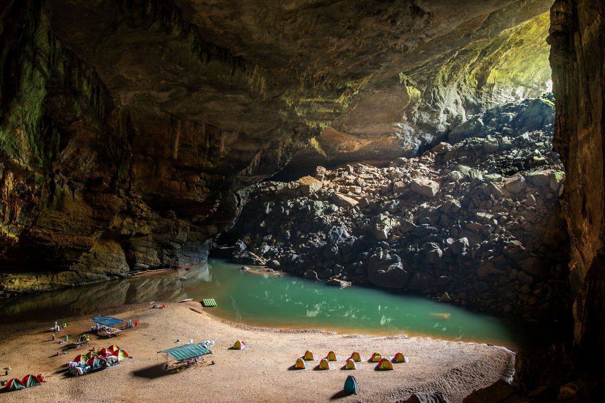 Как попасть в пещеру шондонг во вьетнаме и сколько стоит