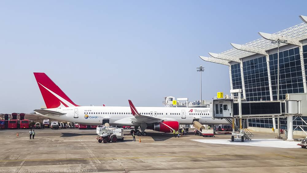 Аэропорт в Гоа встречает туристов