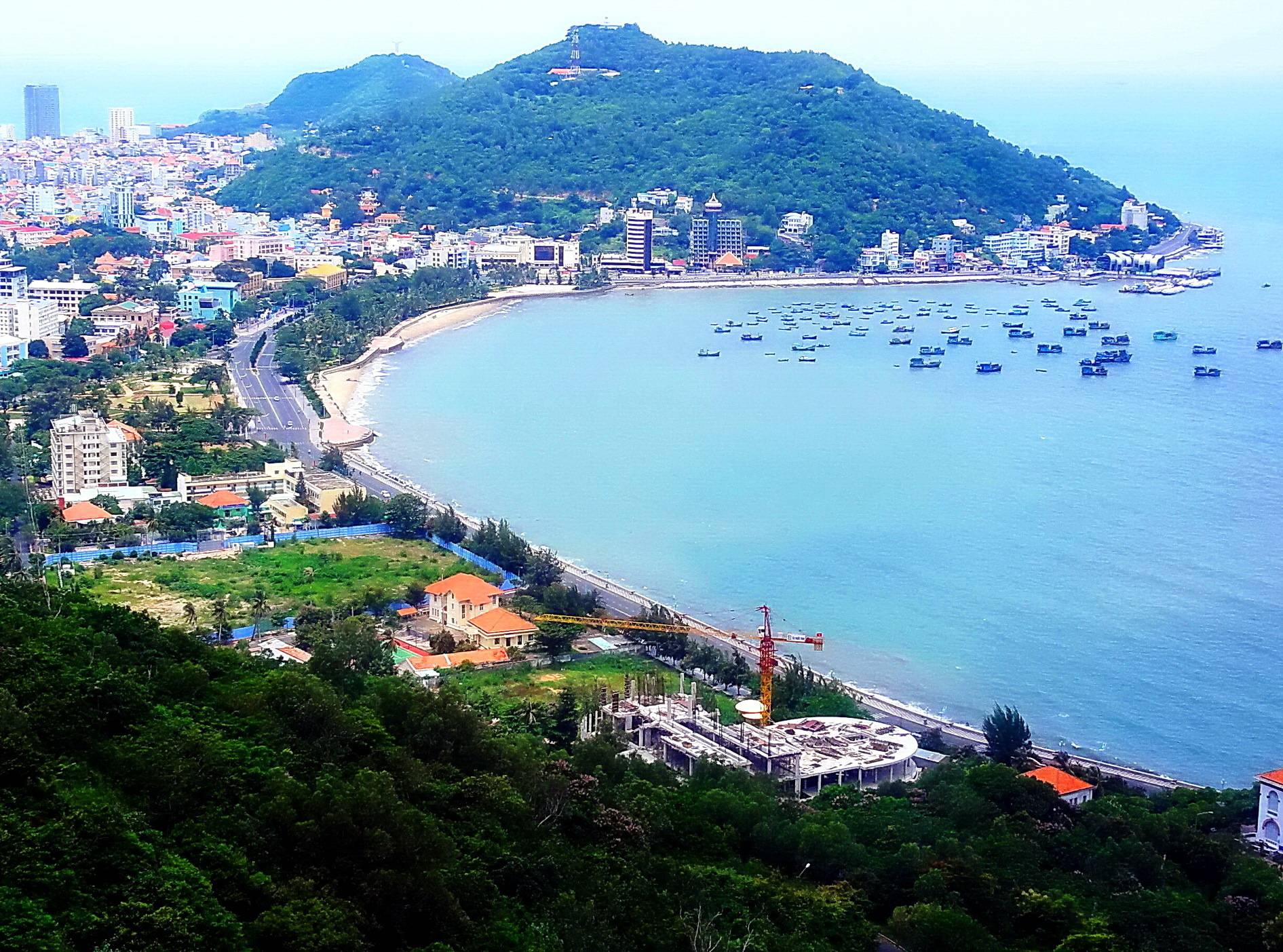 Вьетнам — какое море или океан омывает? какая информация об этом может быть полезна?