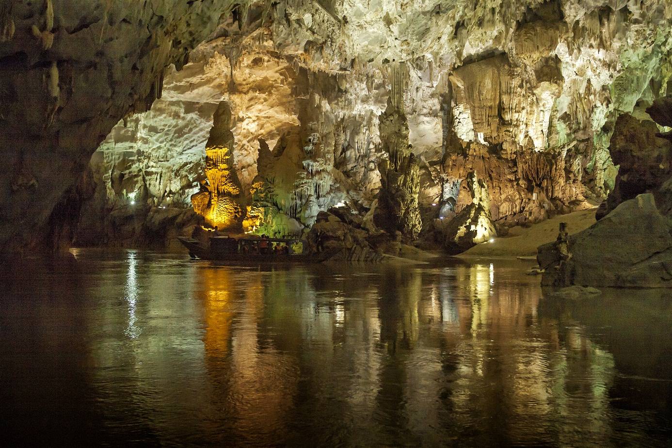 Пещеры вьетнама – топ самых красивых пещер