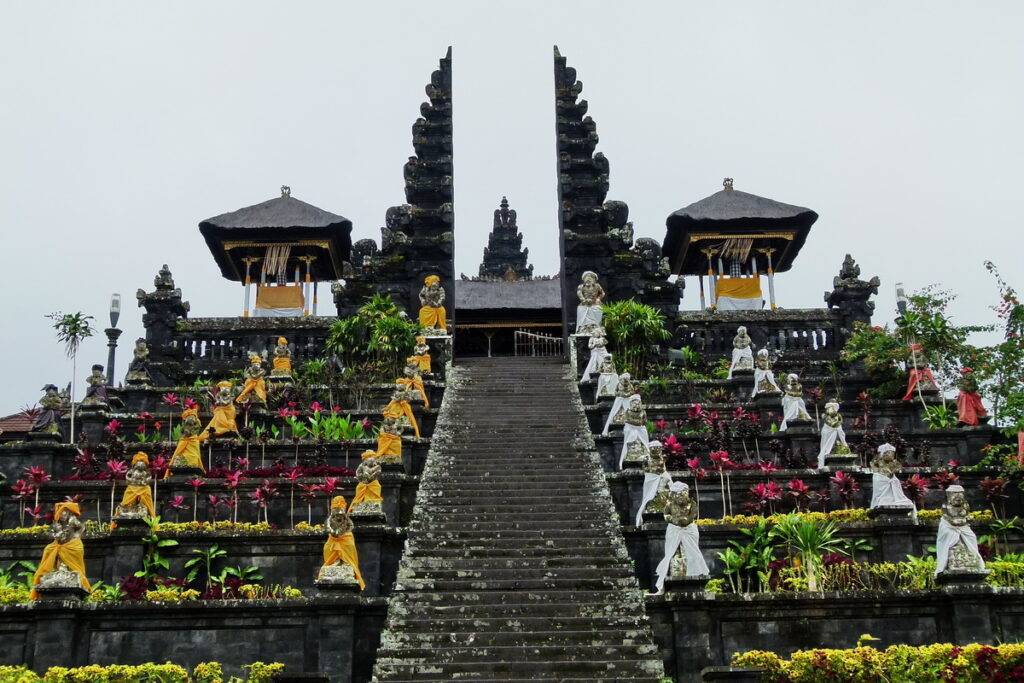 Экскурсия к храму бесаких + рафтинг (бали)