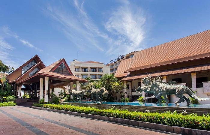 Гостиница long beach garden hotel & spa в паттайе, таиланд  — кешбэк баллами на яндекс.путешествиях