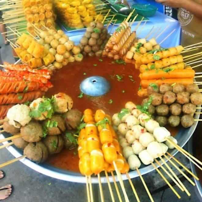 Еда в таиланде: особенности тайской кухни и питания, где поесть и что попробовать, цены на 2019 + топ-10 популярных блюд