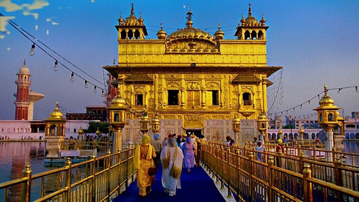 Амритсар и золотой храм на границе с пакистаном