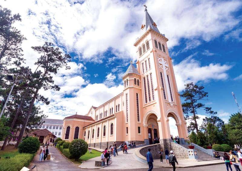 Кафедральный собор Далата (Dalat Cathedral)