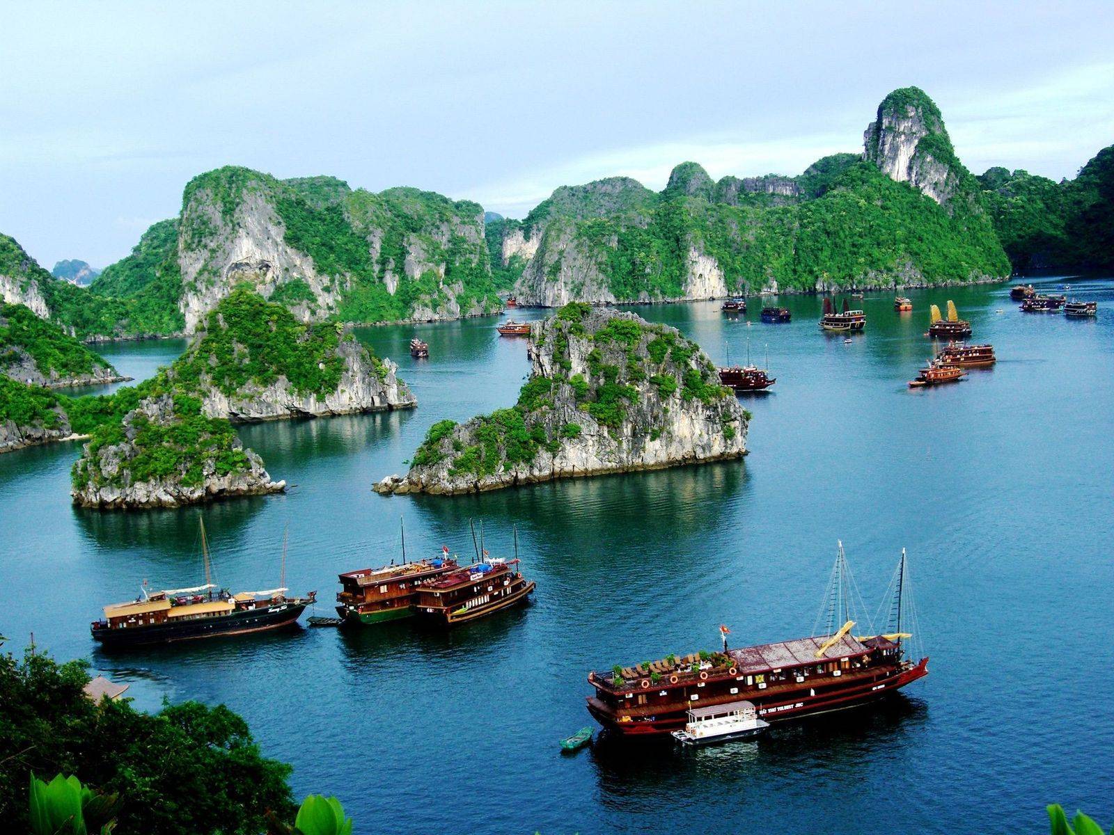 Бухта халонг — вьетнамское ожерелье из 3000 островов