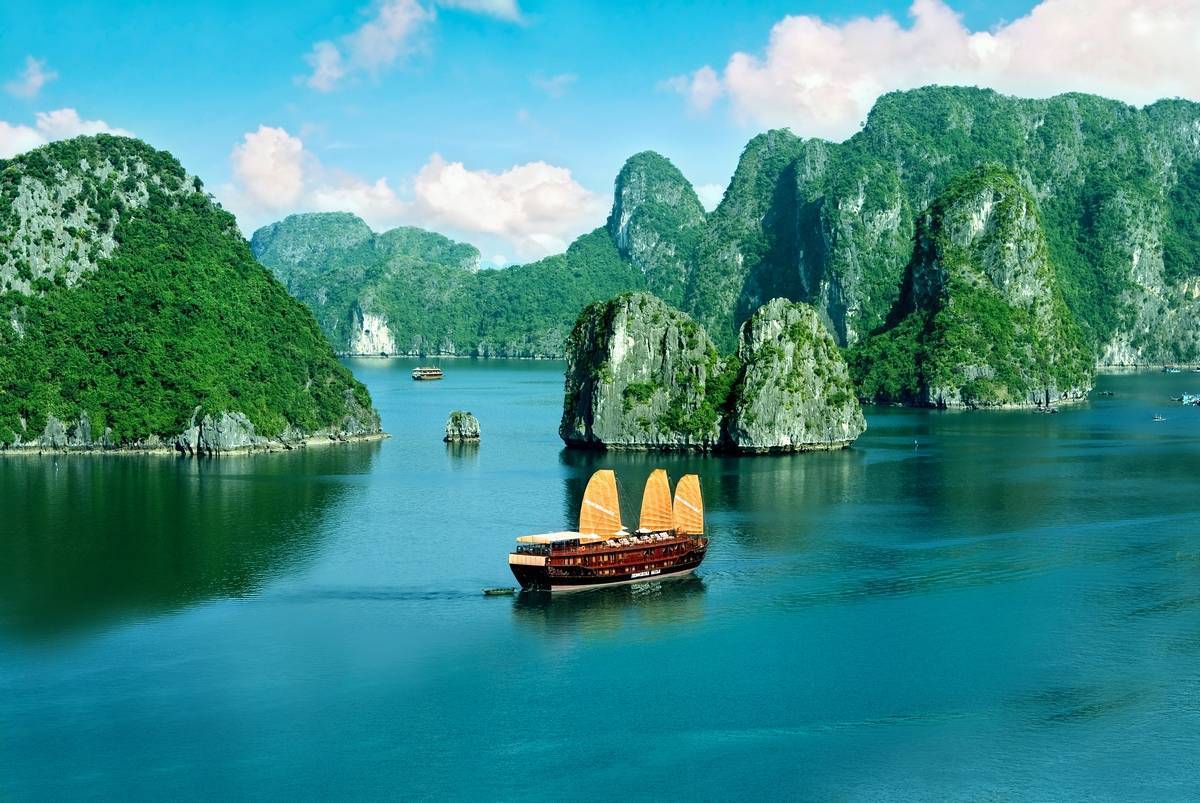 Бухта халонг. вьетнам. фото, описание, интересные факты, где найти