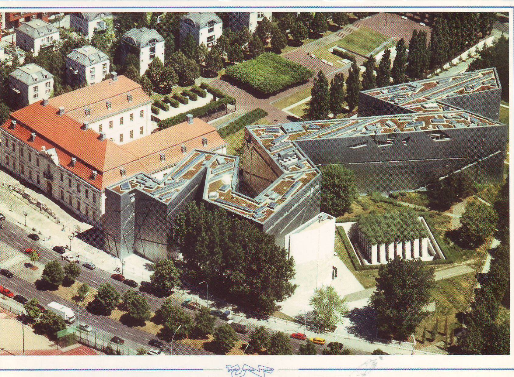 Jewish museum. Еврейский музей в Берлине. Еврейский музей в Берлине, 1999. Даниэль Либескинд архитектура Берлинский музей. Еврейский музей вид сверху.