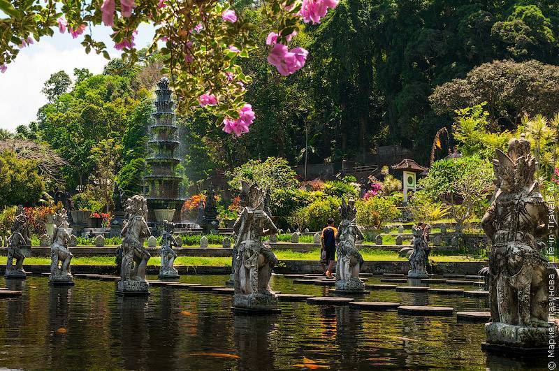 Водный дворец тиртаганга – архитектурный комплекс бали